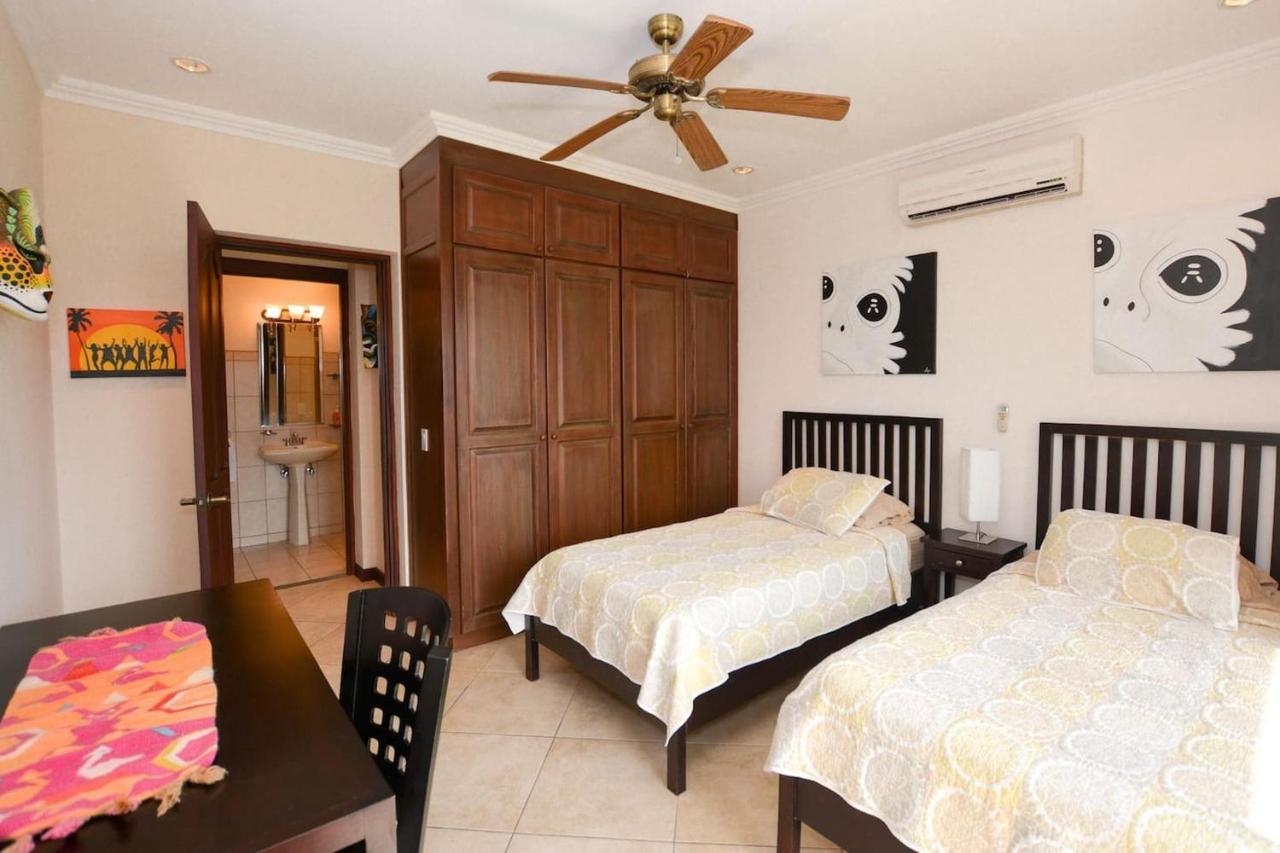 플라야 플라밍고 Exquisitely Decorated 5Th-Floor Aerie With Views Of Two Bays In Flamingo 빌라 외부 사진